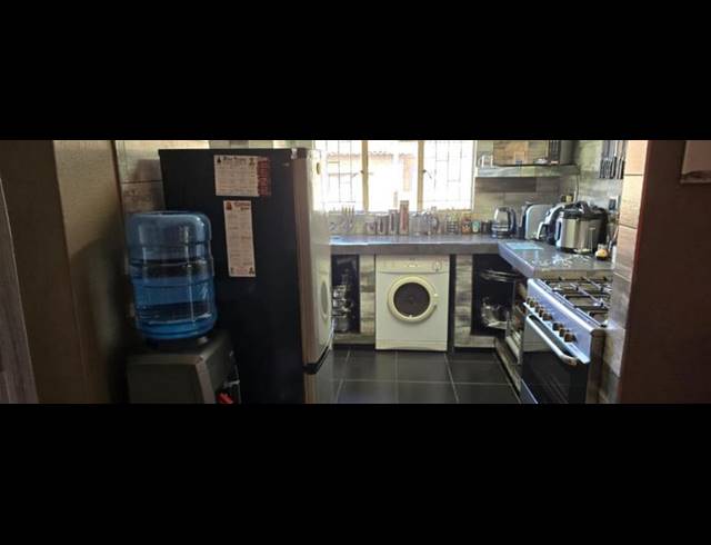 4 BEDROOM HOUSE FOR SALE IN MAYBERRY PARK